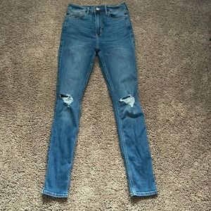 Hollister Ultra High-Rise Super Skinny